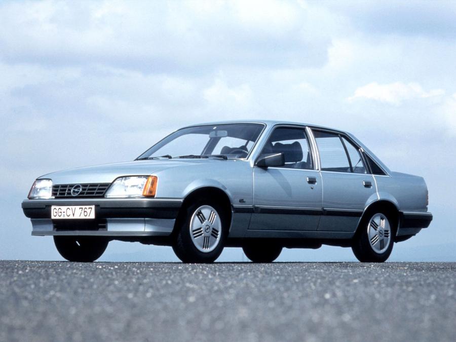  Opel Rekord 1982 года  (фото 13 из 21)